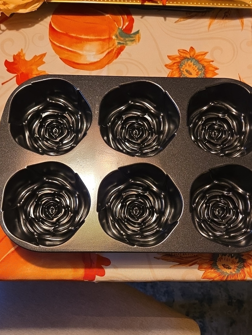 Nordic Ware Black Rose-Shaped Cupcake Pan - 6 Cavities